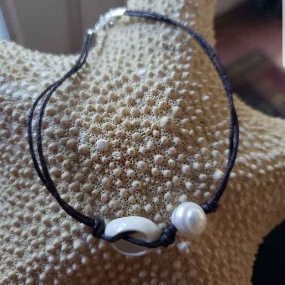 ANKLET ( COWRIE SHELL/FRESH WATER PEARL) - Picture 3 of 4